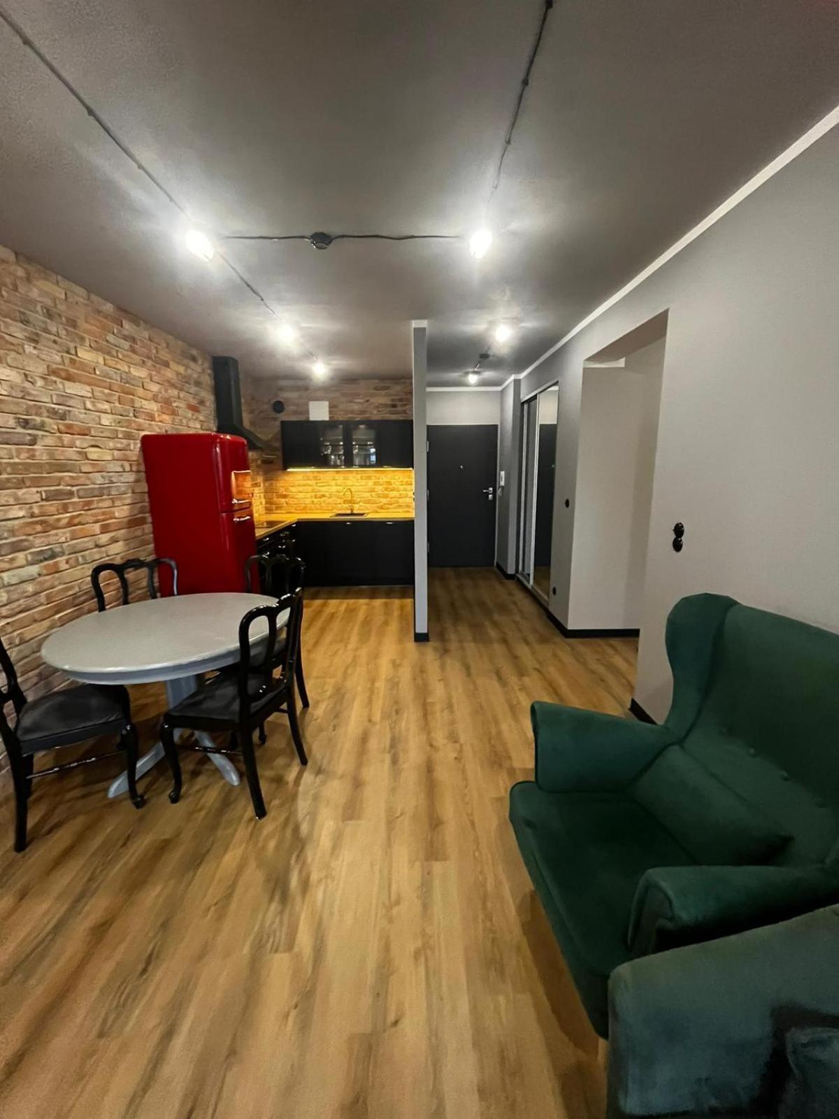 Apartament Z Widokiem Na Stadion Styl Industrialny Jedyny Taki Check In 24 H Poznan Exterior photo